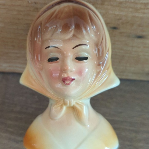 Vtg 3.75" Mini Lady Head Vase Mustard Yellow Hooded Scarf Japan Matching Dress - Picture 3 of 11